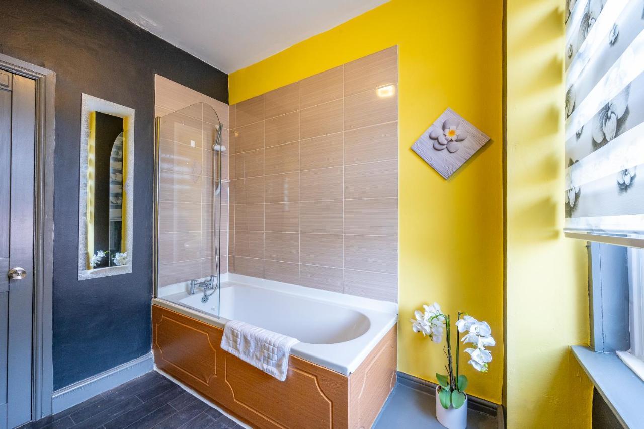 *1Es* For Your Most Relaxed & Cosy Stay + Free Parking + Free Fast Wifi * Leeds  Exterior foto