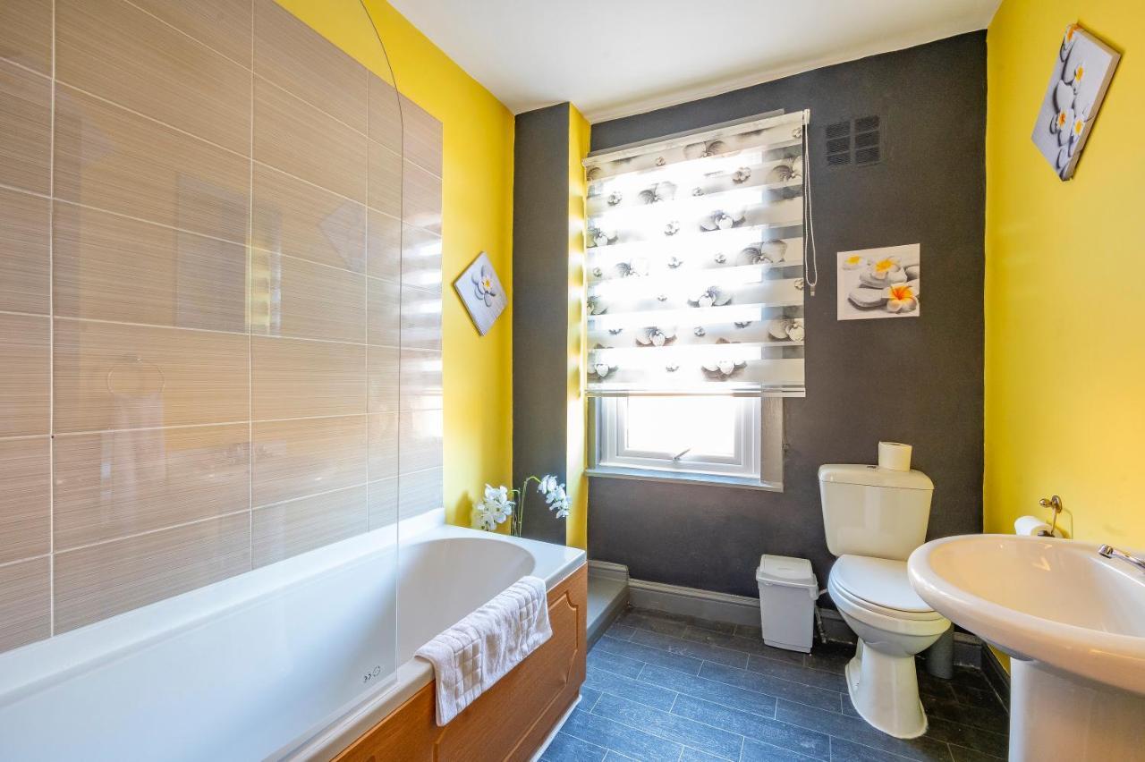 *1Es* For Your Most Relaxed & Cosy Stay + Free Parking + Free Fast Wifi * Leeds  Exterior foto